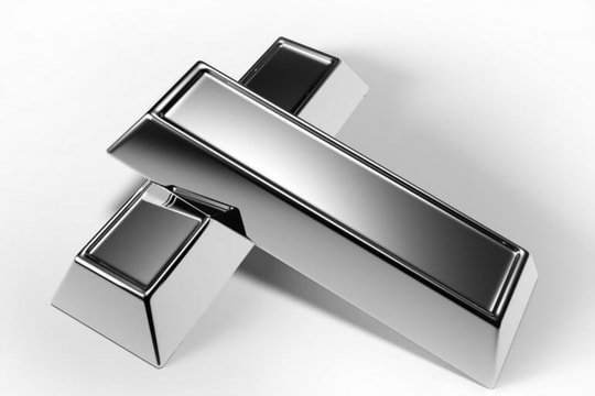 Giá bạc hôm nay 28/2/2025: Ngược chiều giá vàng, Bạc tăng mạnh trong nước