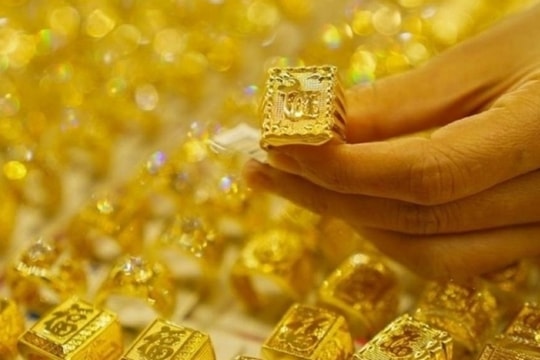 Thị trường kim loại quý hôm nay 28/2/2025: Giá vàng chưa ngắt đà giảm; Bạc bật tăng mạnh