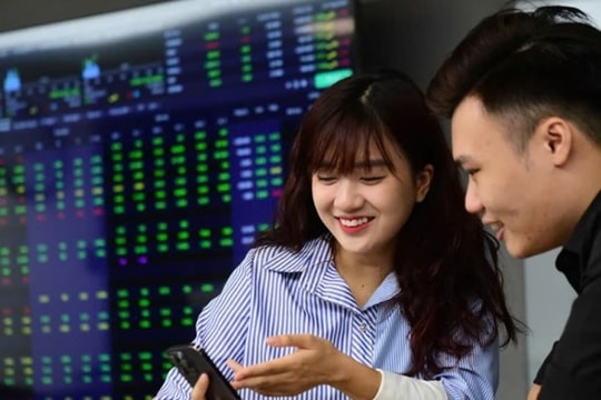 Chứng khoán phiên sáng 28/2: VN-Index điều chỉnh nhẹ, NVL và POM gây chú ý