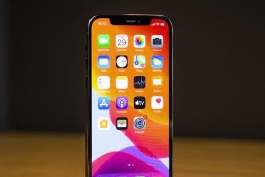 Cầm iPhone 12 Pro, vẫn “chất” như dùng flagship đời mới mà giá cực “hạt dẻ”