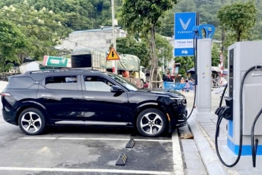 VinFast dừng thuê pin từ ngày 1/3/2025: Giá sẽ rẻ hơn, còn "cửa" nào cho xe xăng?