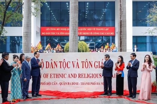 Công bố nghị quyết của Quốc hội về thành lập Bộ Dân tộc và Tôn giáo
