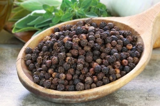 Giá tiêu hôm nay 6/3/2025: Bật tăng mạnh, chạm ngưỡng 161.000 đồng/kg