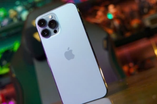 Vượt mặt iPhone 14 Plus, mẫu iPhone 13 Pro Max rẻ hơn nhưng vẫn đáng mua hơn