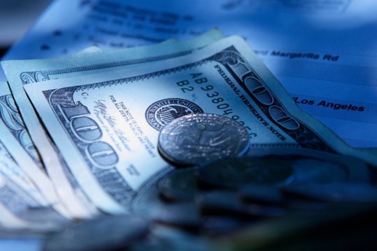 Tỷ giá USD hôm nay 10/3/2025: USD suy yếu trước áp lực từ châu Âu và thuế quan thương mại