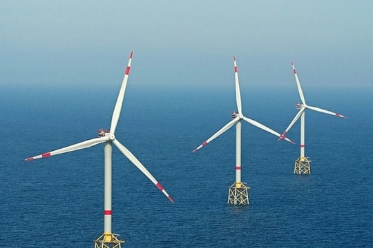 Việt Nam đẩy mạnh điện gió ngoài khơi, nhưng nhà đầu tư cần thêm những quy định gì?