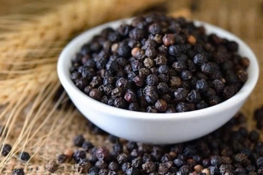 Giá tiêu hôm nay 11/3/2025: Giảm mạnh do tác động thời tiết