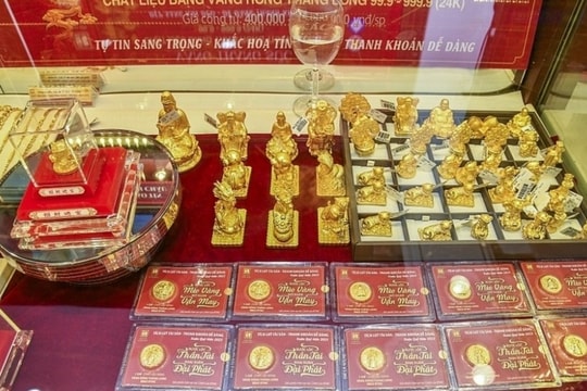 Thị trường kim loại quý hôm nay 11/3/2025: Giá vàng tăng mạnh đạt mức kỷ lục; giá Bạc nội địa và thế giới rẽ hai chiều