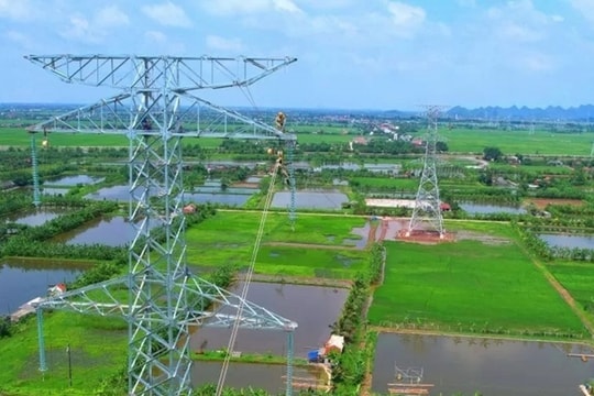 Tập đoàn Điện lực Việt Nam (EVN) nhận khoản vay gần 5.500 tỷ đồng từ Vietcombank