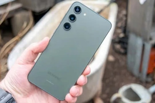 Samsung Galaxy S24 Plus giá giảm cực sâu: Hiệu năng mạnh, pin bền, màn hình đỉnh