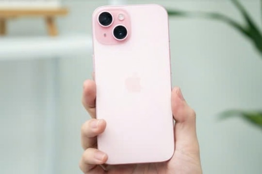 iPhone 15 bất ngờ rớt giá mạnh: Còn rẻ hơn nhiều flagship Android