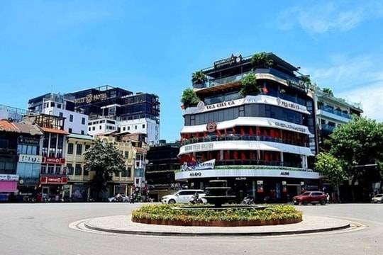 Không còn Hàm Cá Mập, ai sẽ làm chủ những vị trí đắc địa nhất Hồ Gươm?