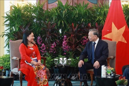 Tổng Bí thư Tô Lâm tiếp các doanh nghiệp tiêu biểu tại Singapore