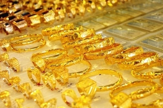 Thị trường kim loại quý hôm nay 13/3/2025: Vàng tiến sát mốc kỷ lục mới; Bạc bật tăng mạnh sau phiên giảm