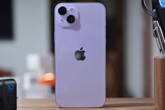 Apple mạnh tay xả hàng: iPhone 14 Plus đang có mức giá khó tin