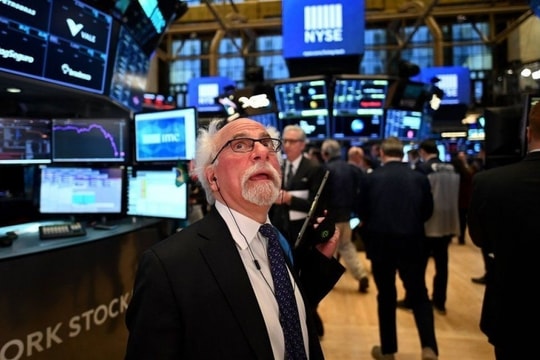 Chứng khoán Mỹ đỏ lửa: Dow Jones mất hơn 537 điểm, cổ phiếu công nghệ lao dốc