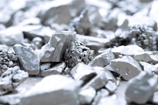 Giá bạc hôm nay 14/3/2025: Bạc tăng hơn 10% từ đầu năm, vàng tiếp tục leo dốc