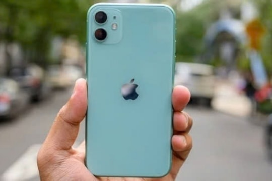 “Chiến thần giá rẻ” iPhone 11 trở lại, ai cần iPhone 16 nữa?