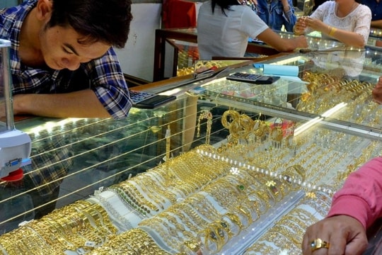 Dự báo giá vàng ngày mai 15/3: Vàng đã "chót vót", xuống tiền lúc này có khôn ngoan?