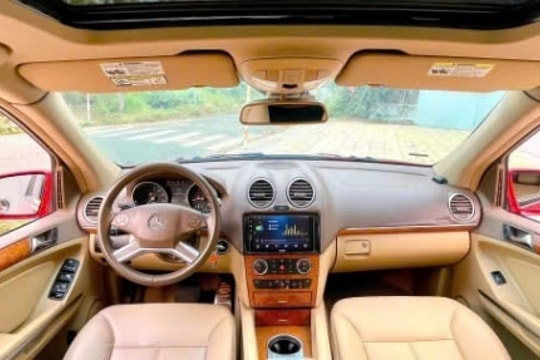 "Ông hoàng SUV" Mercedes-Benz GL 350 giá ngang Toyota Vios: Máy dầu nhưng ăn xăng "như ngửi"