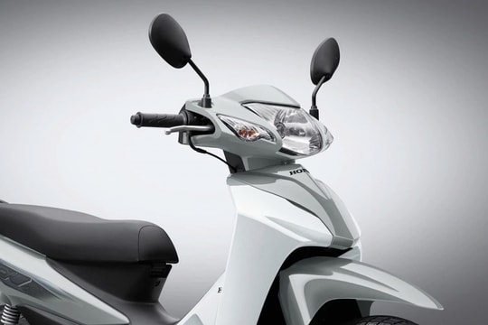 Mẫu xe máy số giá rẻ "bất bại" với động cơ siêu bền, "ăn" xăng như ngửi