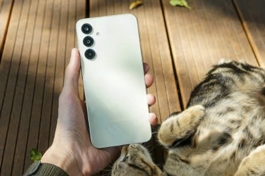 “Hổ báo” phân khúc giá rẻ nhà Samsung chưa đến 4 triệu nhưng mạnh hơn iPhone SE 4