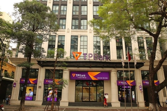Chung xu hướng dòng "bank", cổ phiếu TPB điều chỉnh giảm với thanh khoản cao