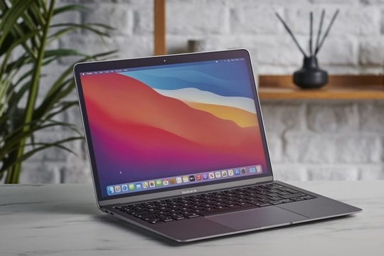 MacBook Air M1 chuẩn bị "lên kệ lần cuối": Máy xịn, màn đẹp, pin trâu, giá lại chưa tới 20 triệu