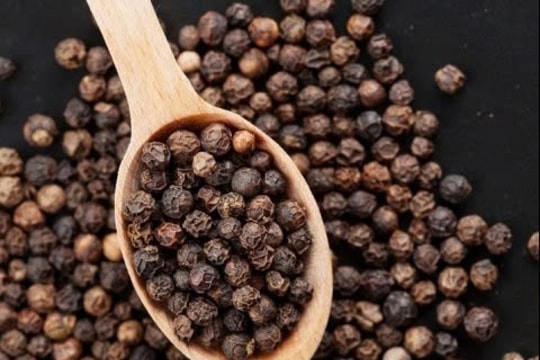 Giá tiêu hôm nay 22/3/2025: Giảm nhẹ trong nước, thế giới giữ xu hướng tăng