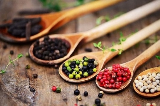 Dự báo giá tiêu ngày 23/3/2025: Liệu đà giảm có kéo dài tới cuối tháng 3?