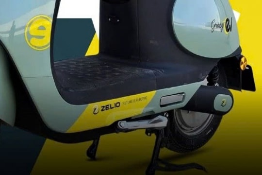 Mẫu xe máy tay ga điện khiến giới trẻ mê mẩn: Nhỏ gọn, giá cực rẻ, không cần bằng vẫn chạy vi vu