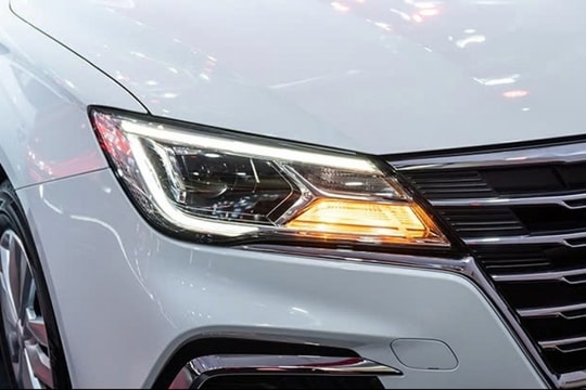 Mẫu ô tô hạng C giảm giá chưa từng có: Trang bị không thiếu, "thổi bay" mọi đối thủ hạng A