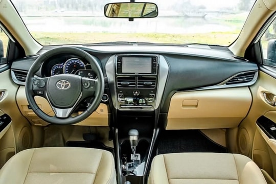 Mẫu Toyota "quốc dân" bất ngờ giảm sâu: Thiết kế đẹp, trang bị ngon, "vượt mặt" City và Accent