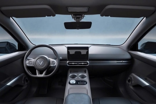 VinFast Limo Green: Xe điện 7 chỗ "ngon - bổ - tiết kiệm", ưu đãi khủng khiến thị trường xôn xao