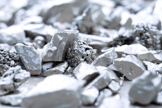 Giá bạc hôm nay 26/3/2025: Bạc vẫn "băng băng" leo núi, vàng tăng mạnh ảnh hưởng không nhỏ