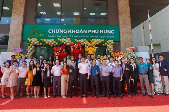 Một công ty chứng khoán nhắm mục tiêu lãi tăng gần...1.000 lần