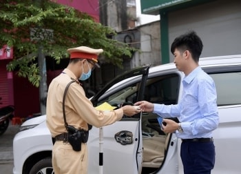 Cẩn thận: Một "chi tiết lạ" trên xe có thể khiến bạn gánh mức phạt cao nhất lên tới 150 triệu đồng