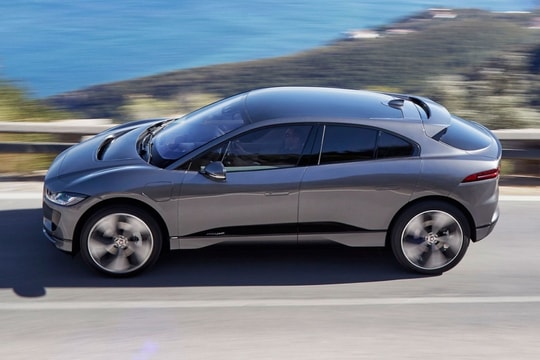 Top 10 mẫu ô tô mất giá nhiều nhất sau 5 năm: Xe điện của hãng quen mặt "rớt giá không phanh" hơn 70%