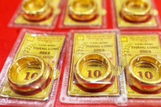 Thị trường kim loại quý hôm nay 28/3/2025: Giá vàng "leo thang" toàn hệ thống, bạc tiếp tục bứt phá