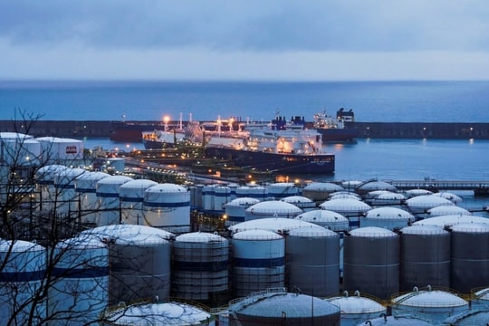 EU mạnh tay với LNG Nga: Cấm tái xuất tại khắp các cảng châu Âu, nhưng đây là lý do Nga vẫn "sống khỏe"