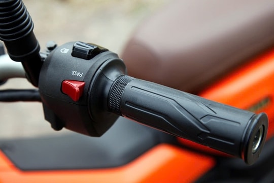 Mẫu xe máy số kiểu dáng địa hình bất ngờ tụt giá: Đã đẹp lại còn rẻ, siêu tiết kiệm xăng