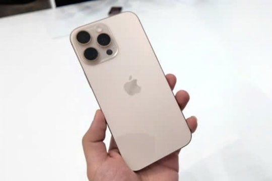 iPhone 13 Pro Max “đấu” Galaxy S23 Ultra và iPhone 16 Pro Max: Chiến binh cũ bất ngờ lật kèo?