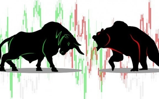 VN-Index lùi sát ngưỡng 1.300 điểm, chuyên gia cảnh báo mô hình hai đỉnh