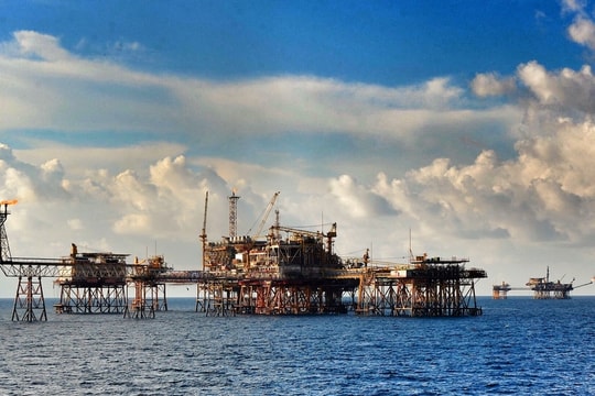 Đất nước nhập khẩu dầu thô lớn nhất thế giới chính thức khai phá kho báu dầu khí hơn 100 triệu tấn