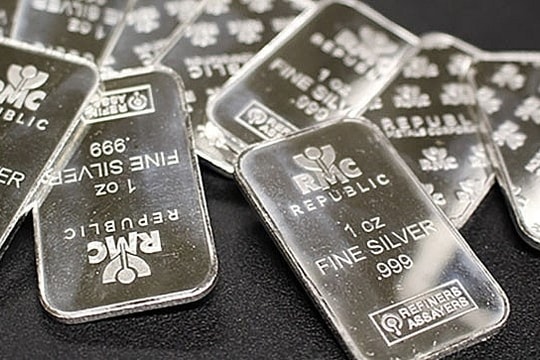 Giá bạc hôm nay 2/4/2025: Bạc tăng nhẹ, vàng "nóng" là nguyên nhân?