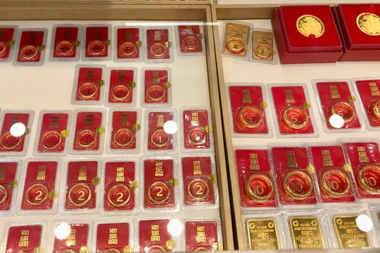 Giá vàng hôm nay 6/4/2025: Vàng rơi tự do