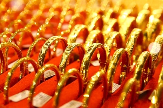 Dự báo giá vàng ngày mai 4/4: Mục tiêu mới giữa cơn bão thuế quan toàn cầu