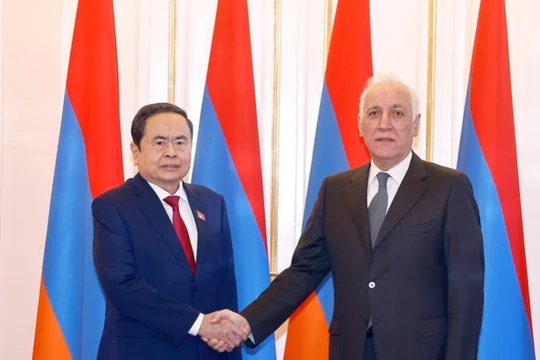 Chủ tịch Quốc hội Trần Thanh Mẫn hội kiến Tổng thống Armenia Vahagn Khachaturyan