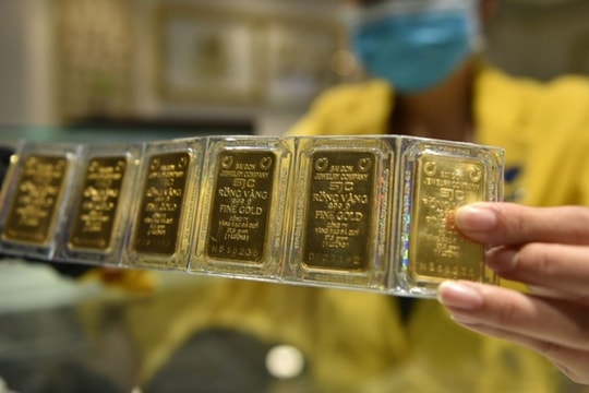 Dự báo giá vàng ngày mai 6/4: Vàng lao dốc, giới đầu tư vẫn lạc quan vì lý do này