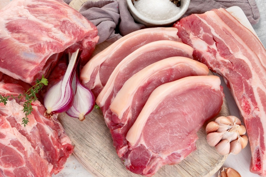 Giá thịt heo tăng chưa từng thấy, nhiều trại chăn nuôi bất ngờ ngưng hoạt động